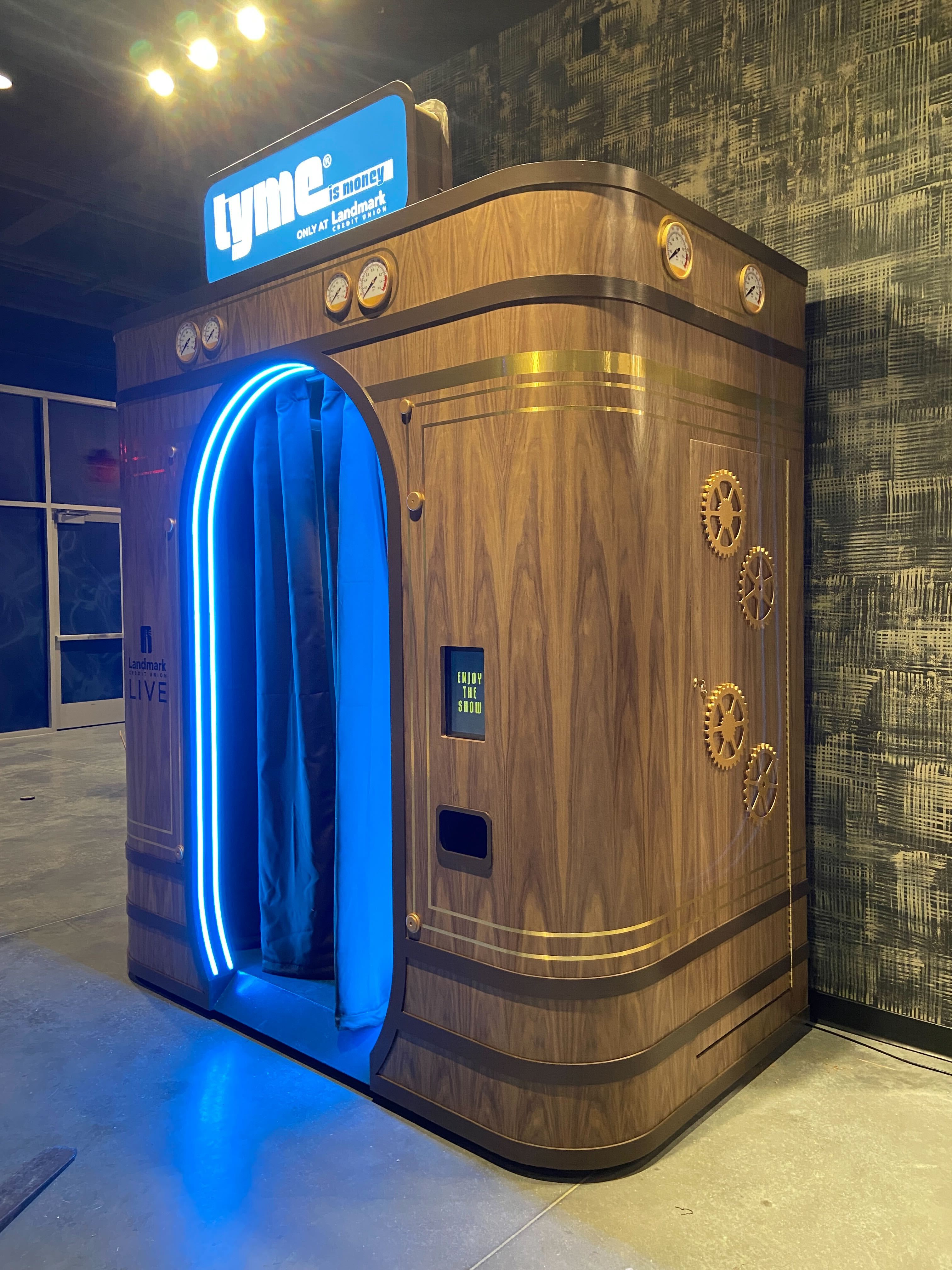 Wizard Studios custom fabrication โ branded LA Photo Party photo booth